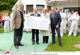                            14.05.2013 | Fussball Hamburger Weg Besuch im Kinder-Hospiz Sternenbruecke