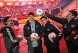          09.12.2025 | Fussball Hamburger SV Weihnachtssingen im Volksparkstadion 