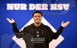              03.02.2026 | Fussball Hamburger SV Vertrag Warmed Omari