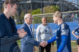           22.04.2026 | HSV Fussball Frauen Besuch des Ersten Buergermeisters
